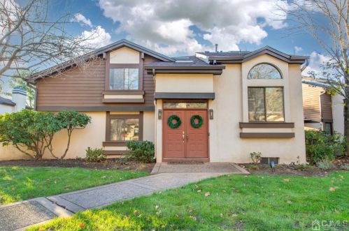 604 Sayre Dr, Princeton, NJ 08540-5833