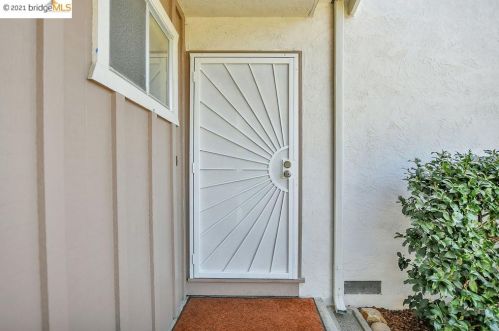 3562 Skylark Dr, Concord CA  94520-1515 exterior