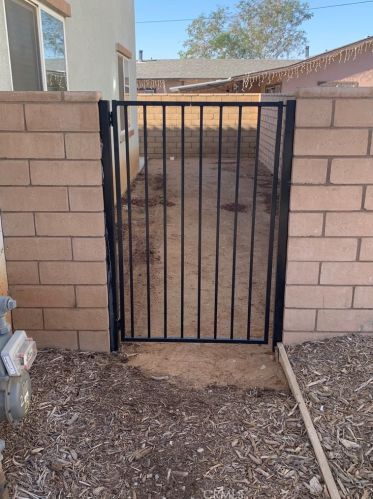 9125 Bellegrave Ave, Riverside CA  92509-2730 exterior
