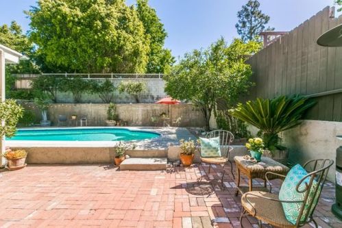 2525 Prospect Ave, Montrose, CA 91020-1128