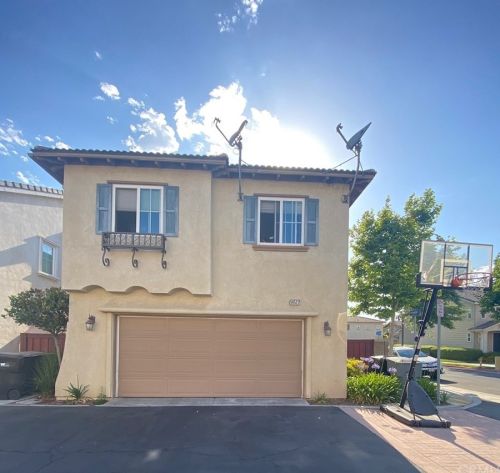 14527 Chapman Ave, Chino, CA 91710-6947