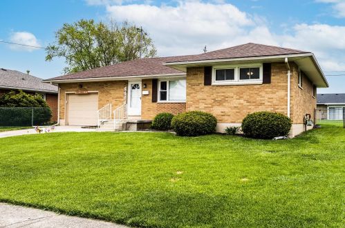 4466 Phoenix Dr, Springfield OH  45503-6326 exterior