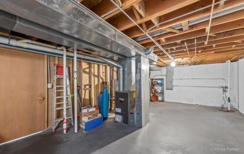 1168 Chalet Dr, Carol Stream IL  60188-3972 exterior