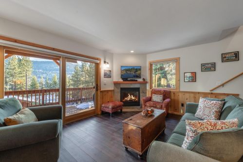 14405 Denton Ave, Truckee CA  96161-3612 exterior