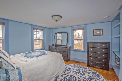 31 Wells Rd, Granby CT  06035-1604 exterior