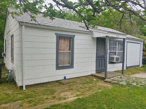 1116 Schieffer Ave, Fort Worth TX  76110-4523 exterior