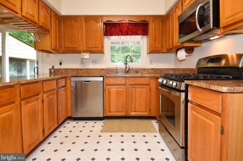 13524 Cedar Creek Ln, Silver Spring MD 20904-5332 exterior