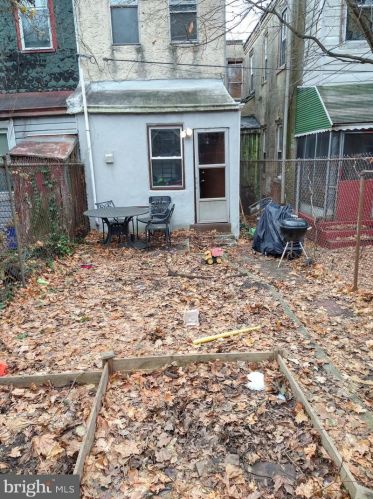 3812 15th St, Philadelphia, PA 19140-3604