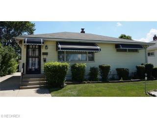 5825 Doris Dr, Cleveland OH  44142-2110 exterior