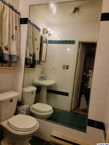 1225 Cedar St, Glendale CA  91207-1426 exterior