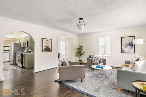 2498 Jewel St, Atlanta GA  30344-2827 exterior