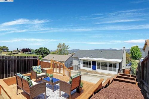 3211 Shannon Ct, Hayward, CA 94541-3574
