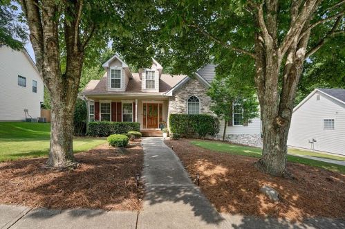 4149 Duncan Ives Dr, Buford, GA 30519-3400