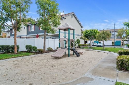 570 Vermont Ave, Anaheim, CA 92805-5603