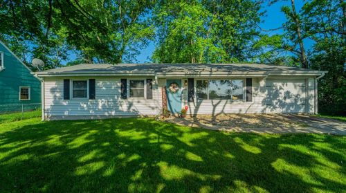 794 Eagle Creek Rd, Valpo, IN 46385-8609