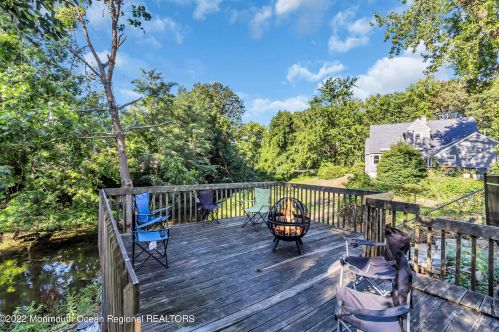 718 Grassmere Ave, Tinton Falls NJ  07712-4333 exterior