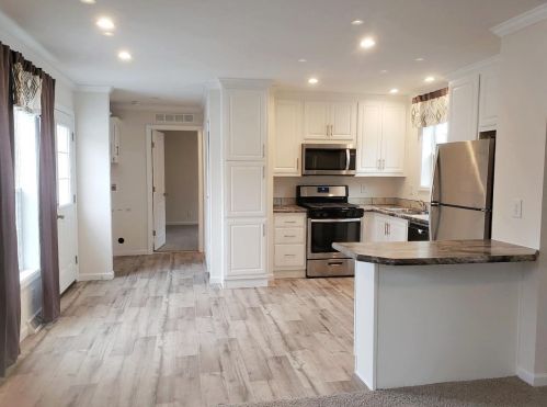24 Grenier Blvd, Londonderry, NH 03053-2364