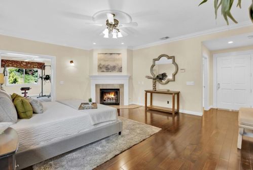 1156 Sugarbush Dr, Vista CA 92084-7464 exterior