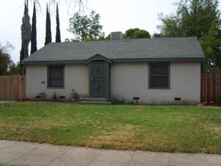 1524 Fountain Way, Fresno, CA 93705-3328