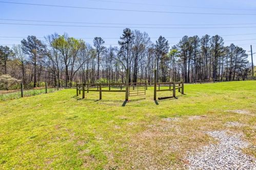 2445 Lyle Field Rd, Jefferson GA  30549-1943 exterior