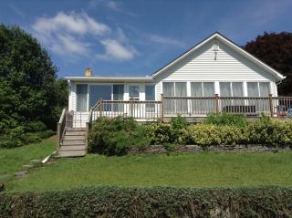 21 Laketop Dr, Fredon, NJ 07860-6851