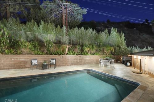3001 Cloudcrest Rd, Glendale CA  91214-1304 exterior