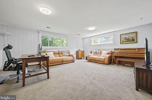 1614 Tilton Dr, Silver Spring MD 20902-4010 exterior