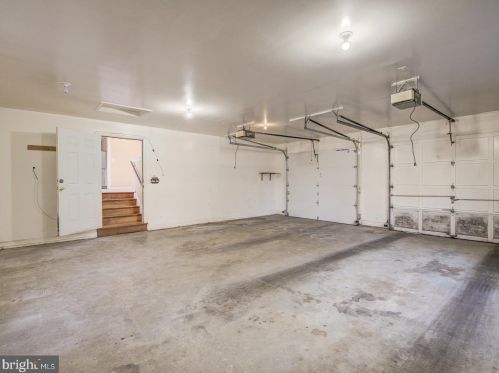 12500 Meadowood Dr, Silver Spring MD 20904-2928 exterior