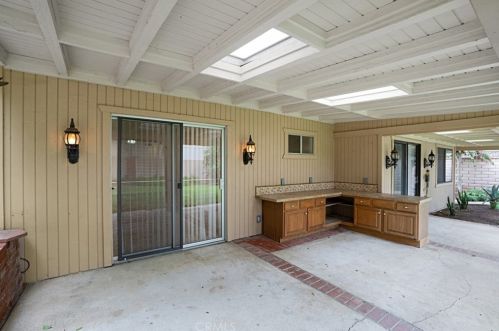 2935 Westridge Rd, Riverside CA  92506-4448 exterior