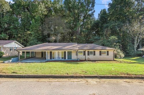 4776 Apache Trl, Atlanta GA  30331-7002 exterior