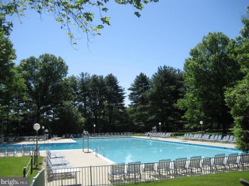 2612 Belle Crest Ln, Silver Spring MD 20906-3173 exterior