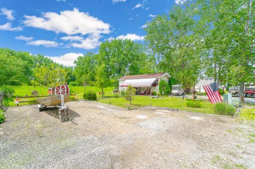 25 Dinosaur Rd, Lorenzo, IL 60481-8799