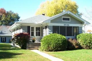 2734 Arlington Ave, Davenport, IA 52803-1710