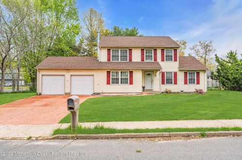 116 Delpine Rd, Lakehurst, NJ 08759-6219