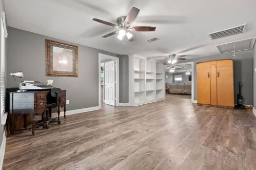 333 Woolridge Dr, Conroe TX  77301-6230 exterior