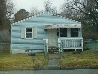 3225 Brest Ave, Norfolk, VA 23509-1939