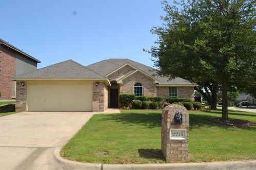 2715 Ferncrest Trl, Midlothian TX  76063-7592 exterior