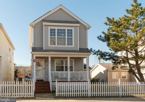 24 New Hampshire Ave, Atlantic City, NJ 08401-5537