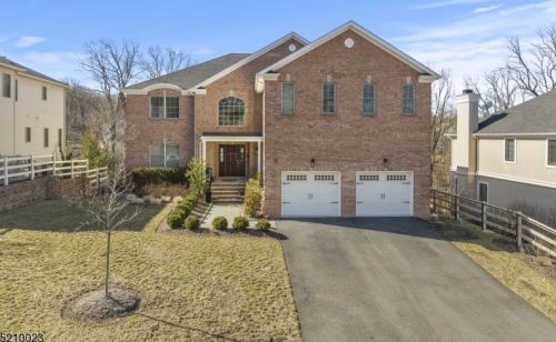 69 Haggerty Dr, Town Center, NJ 07052-1437