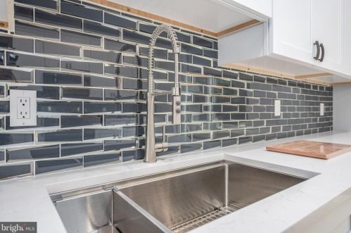 1838 4 St, Philadelphia PA 19122-2202 exterior