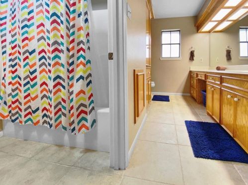 49 Colony Sq, Angleton TX 77515-3644 exterior