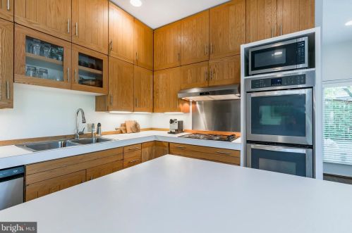 114 Vine St, Lancaster PA  17602-3550 exterior