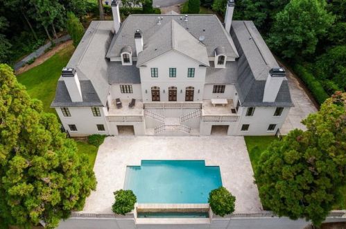 1250 Beechwood Hills Ct, Atlanta, GA 30327-3125