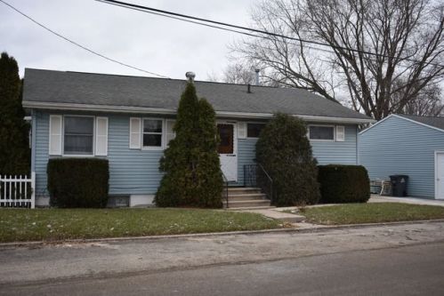 2020 4 St, Nelson IL  61021-2403 exterior
