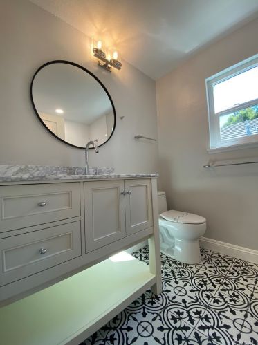 8 Henry, Irvine CA  92620-3256 exterior