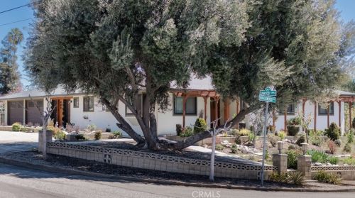 12371 Ridgewood Dr, Yucaipa, CA 92399-1534