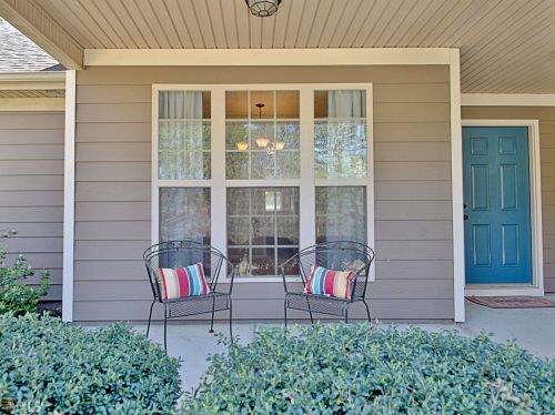 100 Brooks Lake Dr, Newnan, GA 30263-5792