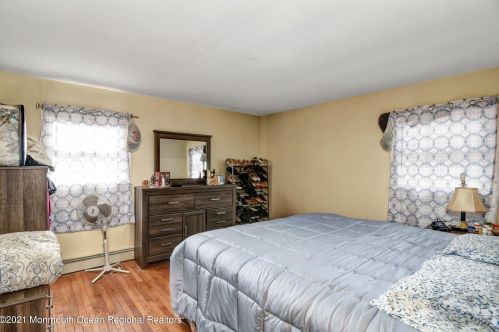 1105 Comstock St, Tinton Falls NJ 07712-5815 exterior