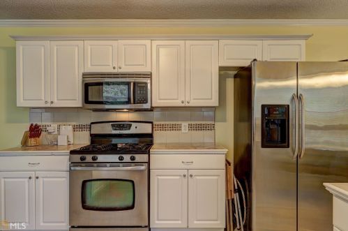 122 Arbor Cove Way, Stockbridge GA  30281-6443 exterior