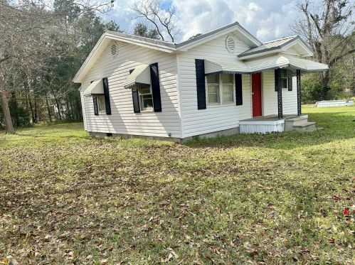 136 Erie St, Lumber City, GA 31549-2508